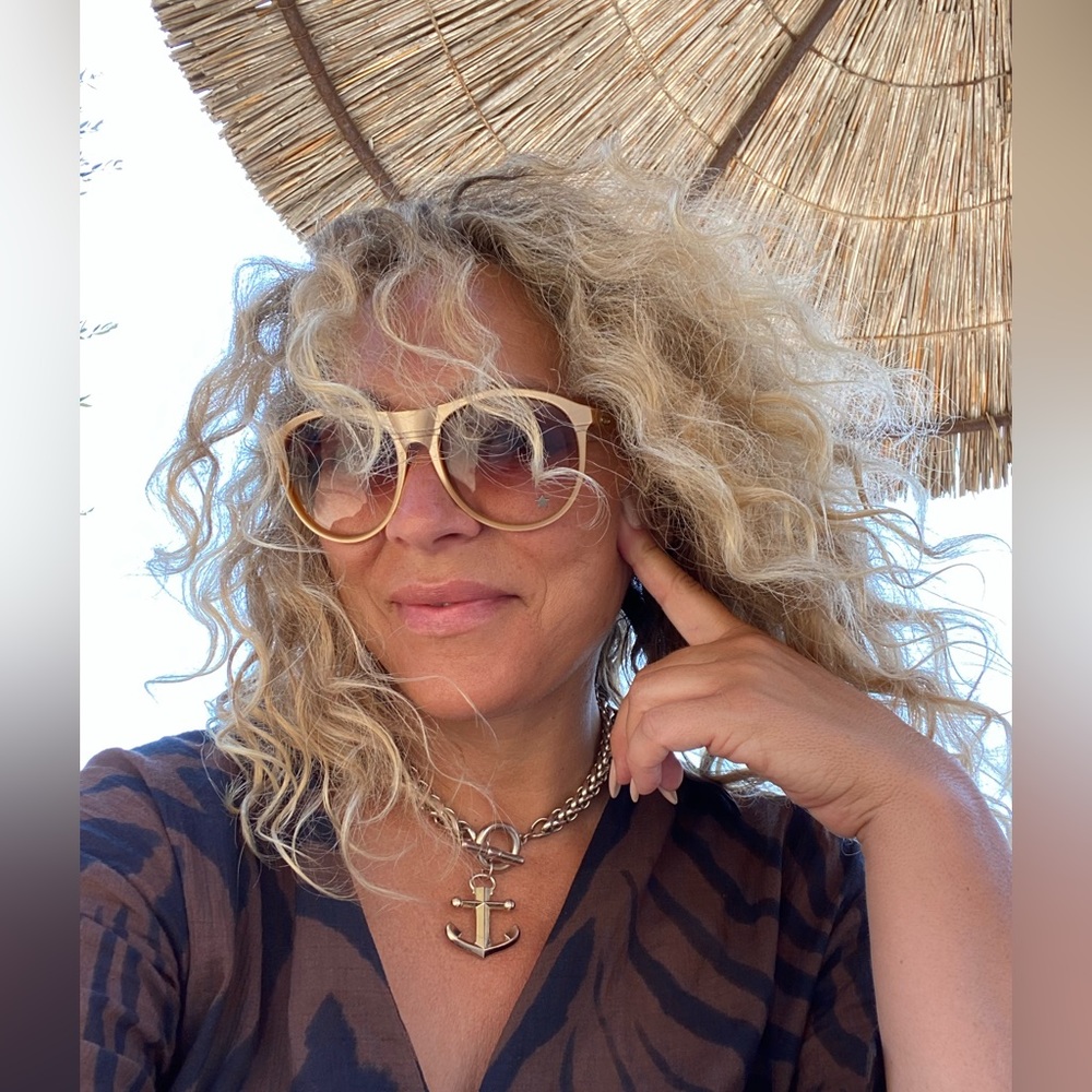 Meet your Posher, Linda